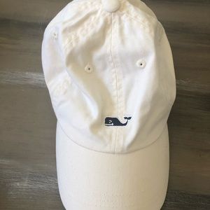 Vineyard vine hat off white